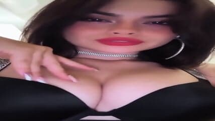 #brunette #redlips #bigboobs #latina #seductive #sparkly