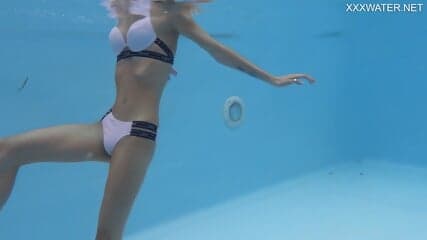 Big ass gymnast Sonka Nikolet in dance studio