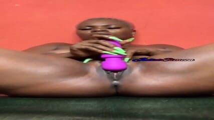 Xvideos Pas De Bite Pour Faire Jouir Ma Chatte  Maison Je Dois Utiliser Mon Vibromasseur HD.mp4