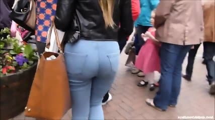 Blonde Teen with Sexy Curves in Jeans