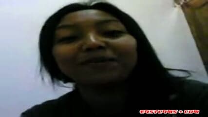 Asian Amateur Couple Records Themselves on Friend's Bed