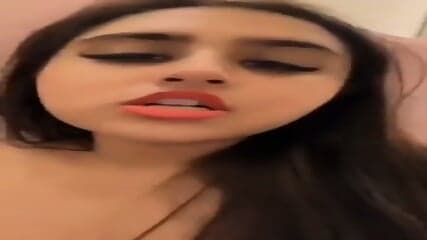 Pakistan TikToker manahil Malik new viral video