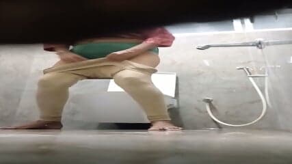 Indian spy pissing