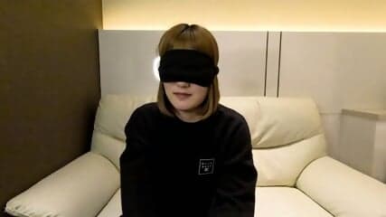 Cusco and an endoscope in the vagina of 18-year-old Nanami