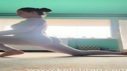 Thick single mom stretches her body | dont cum challenge