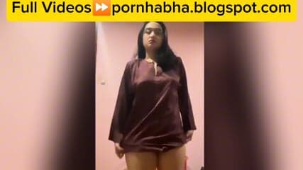 Intip Tanteu Cantik Buka Baju