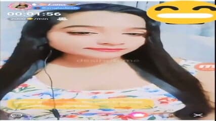 Horny Desi Girlfriend Teases with Fat Boobs & Tight Pussy, Gives a Sneak Peek of Her Wet Lips