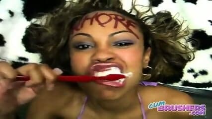 Teeth Cumbrushers 28