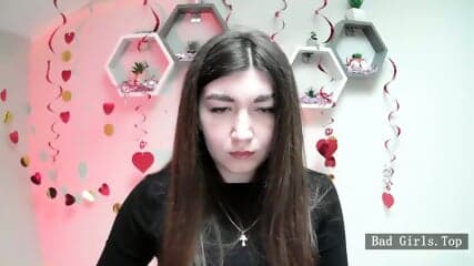 Pretty long hair brunette solo teen on web