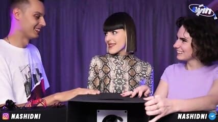 Sexy fucktoy review with guest hostess - can you guess the flavor?!