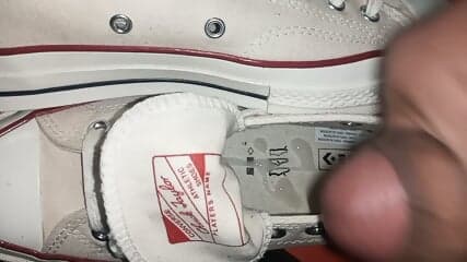 CUMSHOT INTO OF MY NEW CONVERSE
