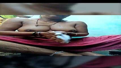 Stripchat live video, Indian bhabhi full nude bathing at outdoor