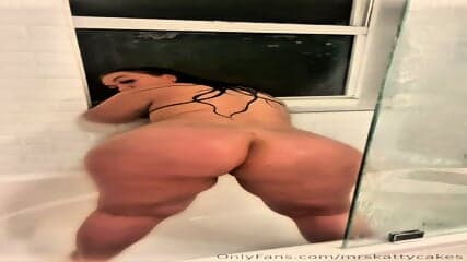 Teen PAWG Baring All In Shower