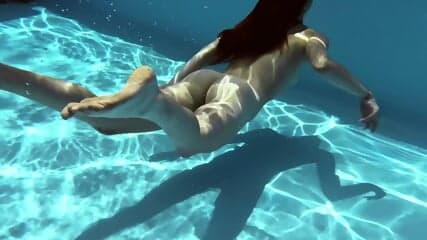 Hot mixed race teen Fernanda Releve swimming naked