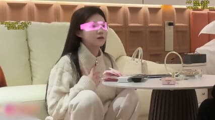 Cute Chinese hooker enjoy getting fucked in hotel