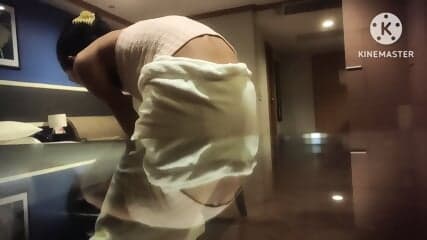 Ugly Thailand lady stealing from men