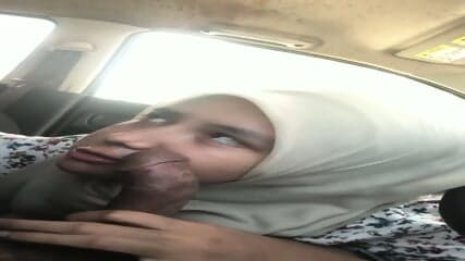 HIJaB BH Sempetin Di Mobil