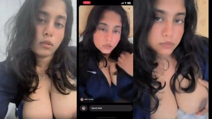 Beautiful Sexy Indian Snapchat Babe Showing