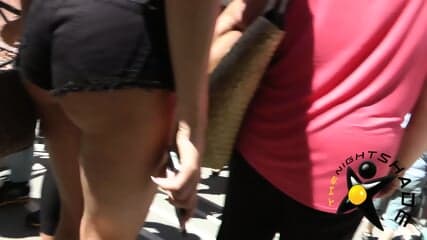 Brunette With Short Gets Out Lip Pussy