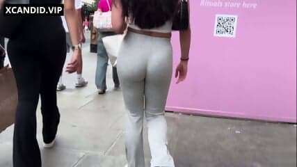 Sexy Candid Girl In Leggings