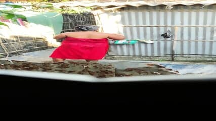 Bathing indian bhabhi