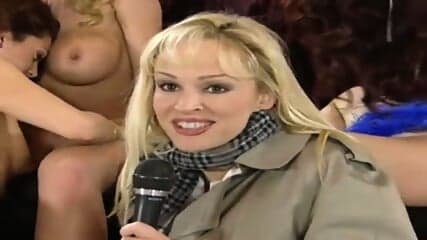 Kira Reed - New Year's Skin Dig