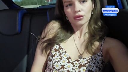 Gonzo porn chick jerks in public taxi, super hot!