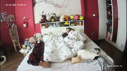 special candid REM sleeping perfect bare feet closeup selections Bedroom camera at Gella Winston Wolfe reallifecam apartment at V 10 h 50 min to 15 h 10 min editat