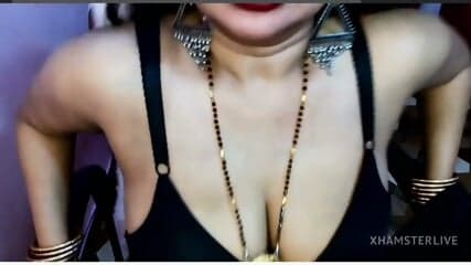 Pyari1 hairy armpits show