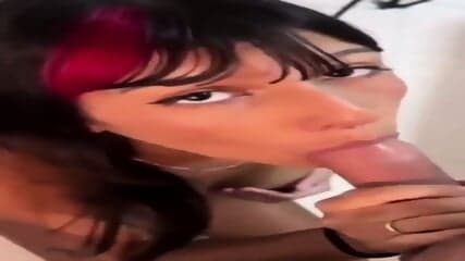 Novinha Mamou E Levou Gozada Na Cara