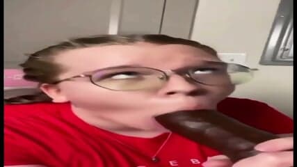 If this far bitch ainât finna suck a real dick, I guess imma have to do it ð