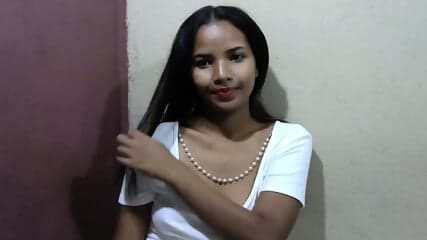 Luna_cherry0  Teases on Webcam 1