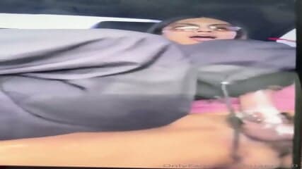 fan giving head to bri