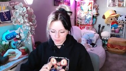 Teen stepsis moans through tears as her pussy gets properly trained