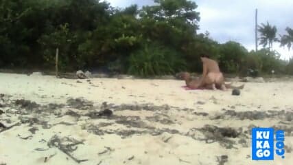 Beach Love Motion: Outdoor Amateur Fun