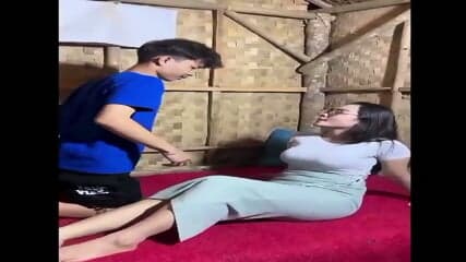 Bokep Indo Hijab Tobrut Di Paksa Ponakan