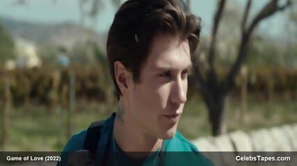 Alma Noce nude topless, Bella Thorne sexy