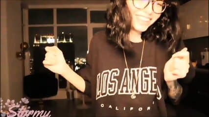 No pants dance party