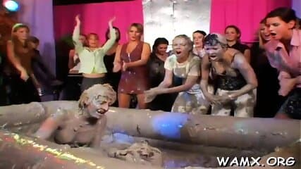 Lesbian fantasy in the pool